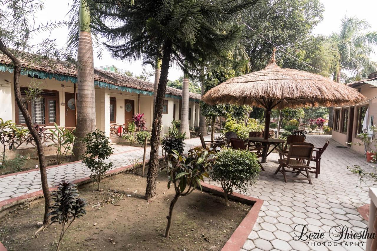 Eden Jungle Resort Sauraha Exteriér fotografie