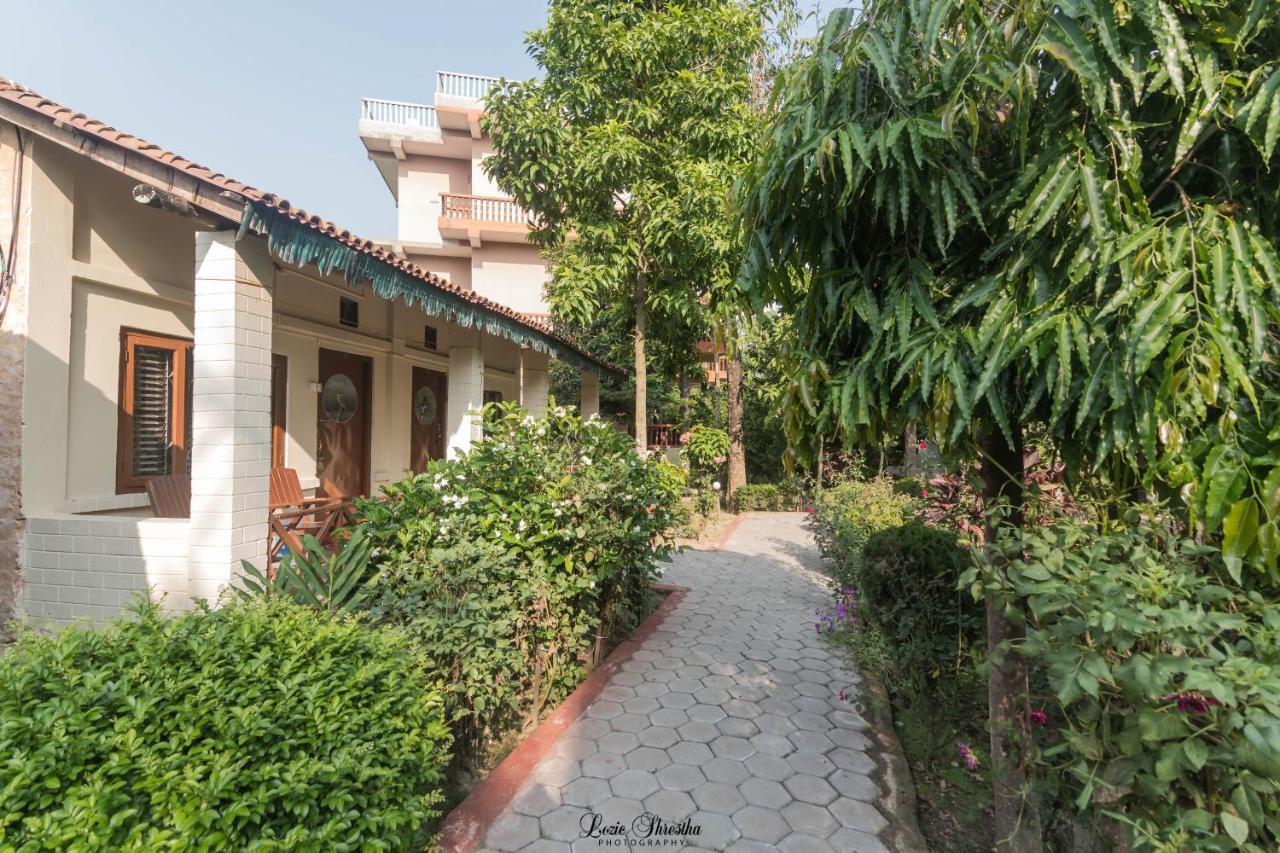 Eden Jungle Resort Sauraha Exteriér fotografie